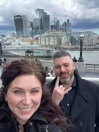 Andrea Lease's Instagram, Twitter & Facebook