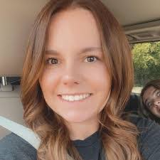 Laura Vasbinder's Instagram, Twitter & Facebook