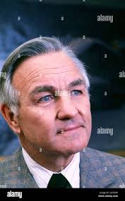 Dennis Rayner's Instagram, Twitter & Facebook