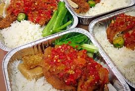 9 ayam geprek paling enak di indonesia dengan rasa pedas menampar lidah. Wanita Ini Kongsi Resepi Ayam Geprek Viral Confirm Sedap