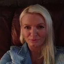 Caroline Fullerton's Instagram, Twitter & Facebook