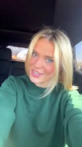 Daisy Stebbins's Instagram, Twitter & Facebook