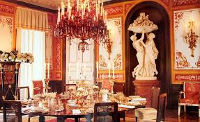 Ook worden er veel villa's onderhouden voor vakantie huizen of voor opknap projecten. The 30 Most Expensive Houses In The World 2021