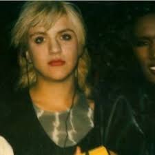Iconic auctions sold the late nirvana frontman's hair for $14,145. Pin By Maggie On Courtney Kurt And Courtney Courtney Love Hole Courtney Love