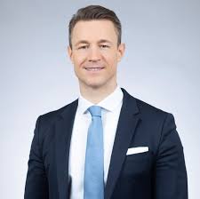 Finanzminister gernot blümel wird zum zw.→. Gernot Blumel Home Facebook
