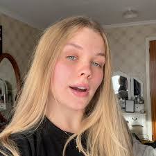 Monique Watkins's Instagram, Twitter & Facebook