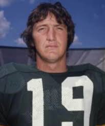 See if you can guess the name of this former Packers player. I'll give you  a hint, (He's a QB).