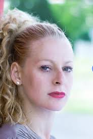 Advent mit Fallada und Hamlet: Künstler von Rügen laden zu Lesung und  Theater ein