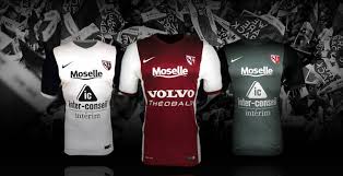 Actualité de l'équipe pro et du club, matches et résultats, photos, vidéos, joueurs, section féminine, formation, histoire, boutique et billetterie. Fc Metz 14 15 Kits Released Footy Headlines