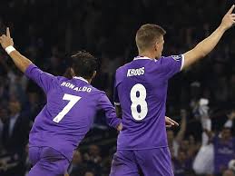 Cristiano ronaldo completed a shock transfer from real madrid to juventus last summer in a £100 despite all that, los blancos midfielder toni kroos believes that cristiano ronaldo's transfer made. Real Madrid Tritt Mit Einigen Fragezeichen In Dortmund An Toni Kroos Ist Hier Ronaldo Hemmungen Kicker