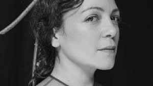 Escándalo! En VIDEO, dan por muerta a reconocida cantante y ella responde:  "No tengo cáncer"