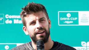 Piqué facilitó contactos a Ayuso para la compra de material sanitario en  Asia