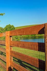 Backyard fencing ideas landscaping network. 11 Backyard Fence Ideas Garden Fence Options For Privacy
