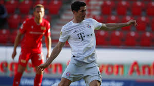Czepiasz się tylko tego lewandowskiego, że na mś zagrał kaszanę, no ale tego, że inni zagrali taką samą mizerię to już nie. Robert Lewandowski Piaty Sezon Z Rzedu Z 40 Golami Polak Coraz Blizej Rekordu Sport Tvp Pl