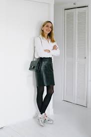 Check spelling or type a new query. Video 3 Facons De Porter Une Jupe En Cuir Avec Des Basiques Le Dressing Ideal