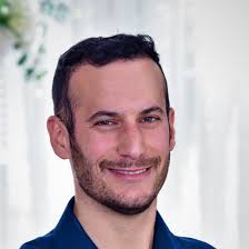 אהלן קבוצה יקרה, יש לי רצון לעשות שולחן מפלטה של עץ זית ולמלא את החורים  באפוקסי, יש למישהו הסבר טוב איך עובדים עם החומר?