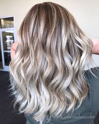 White Chocolate Blonde Balayage With Oligopro Blacklight Clay Lightener Added A Lowlight At T Blonde Balayage Chocolate Blonde Short Platinum Blonde Hair