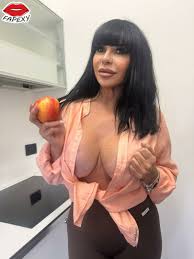 Naimaladonnapuma OnlyFans premium - Naima Guidi's top performances