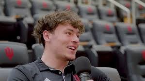 Ryan Aquino's Instagram, Twitter & Facebook