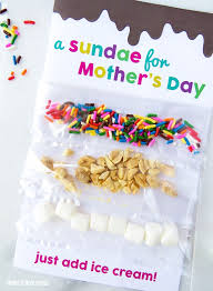 Unique and lovely, this mother's day bouquet is a real work of art! 23 Diy Mother S Day Cards Homemade Mother S Day Cards