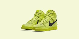 Nike is the daughter of the titan pallas and the goddess styx, and the sister of kratos (strength), bia (force), and zelus (zeal). Nike Com Nikestore Twitter