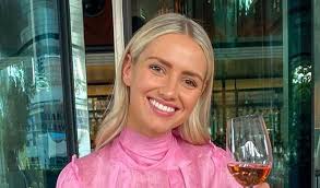 Vanessa Sierra, OnyFans star and Bernard Tomic's girlfriend, received death  threats in hotel quarantine