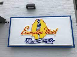 We've been making delightful cakes for couples in the lafayette, la area since opening our bakery in 2010. We Welcome Flowers Bakery City Of Broussard Louisiana Facebook