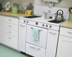 This gives the consumer maximum functionality in minimal spaces. Maile S Vintage Magic Chef Stove Miss Lucille Takes Her Rightful Place In The Kitchen