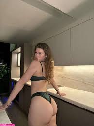 Sondra Blust Nude Leaks OnlyFans Photos 36 - Leaknudes