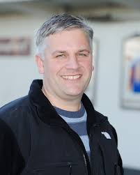 Bruce Brown hanging around with the big hitters