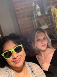 Sophia Hallas's Instagram, Twitter & Facebook