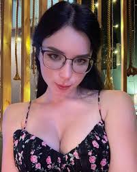 Российская актриса фильмов для взрослых получила порно-Оскар: фото  22-летней Sweetie Fox