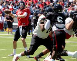 texas tech quarterback exodus continues davis webb now lone