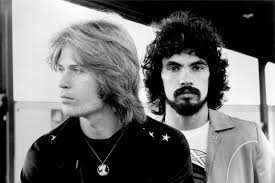 A greatest hits compilation was released in 2001 from bertelsmann music group. Artist Daryl Hall John Oates Highresaudio