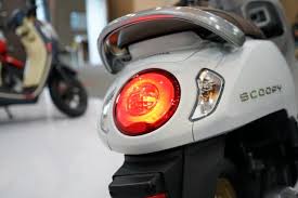 Semoga bermanfaat dan terima kasih sudah. 10 Perbedaan All New Honda Scoopy Dengan Model Lama Kumparan Com