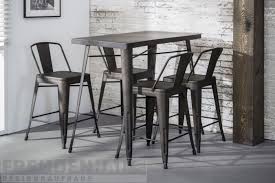 Designer tische sorgen in ihrer flexibilitat fur gemutlichkeit in kuche esszimmer wohnzimmer bestellen sie ihren esstisch beistelltisch im ikarusdesign shop. Schicke Kuchenbar Fur 4 Personen Im Set 1 X Bartisch 4 X Barhocker Der Esstisch Bistro Ist Mit Seinem Mass Ein Perfekter B Bartisch Kuchenstuhle Metalltische