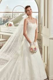 Attualmente il nostro atelier oltre a vendere abiti da sposa a lecce e provincia riceve continue richieste ed esporta le proprie creazioni in tutto il mondo. 79 Idee Su Abiti Da Sposa 2017 Abiti Da Sposa A Sirena Abiti Da Sposa Lunghi Abiti Da Sposa