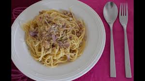 La carbonara di tonno è una gustosa variante della ricetta originale. Ricetta Pasta Veloce Con Tonno In Scatola Spaghetti Alla Carbonara Con Tonno Youtube