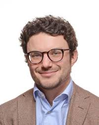 BIOGRAPHIES OF ORGANIZERS, CHAIRS, AND PRESENTERS Second IP Researchers  Europe Conference organized by the World Intellectual Pr