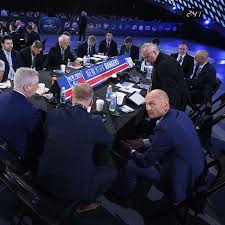 Pakita br-153 nua this this depicts a woman that is down