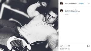 Michael wollny biography by allmusic + follow artist. Jeremy Pascal Wollny Rechnet Auf Instagram Mit Seiner Familie Ab Stern De