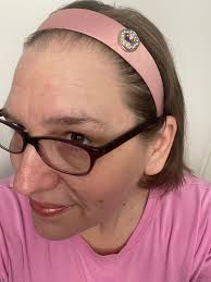 Our green headband and glitter today 🥰💚🌈🍀