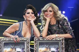 gloria trevi alejandra guzman debut at no 1 on top latin