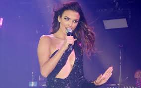 Κατερίνα λιόλιου) is a greek singer. Katerina Liolioy Eimai Monh Den Exw Kamia Sxesh Ayth Thn Periodo Newsbeast