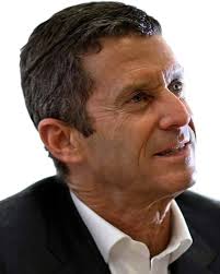 Beny steinmetz est le fondateur et le dirigeant de bsg resources, une société minière helvétique présente essentiellement en afrique. Beny Steinmetz Wikipedia