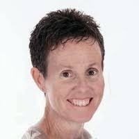 Denise Santoni's Instagram, Twitter & Facebook