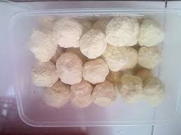 Menggunakan kacang tanah yang dikisar bersama gula icing untuk menambahkan lagi rasa lemak pada biskut makmur ini. Resepi Biskut Makmur Guna 5 Bahan Sahaja Tanpa Guna Oven Biar Betul Daily Makan