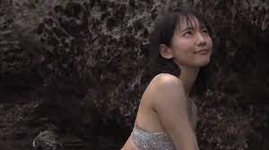 吉岡里帆 Riho Yoshioka 水着 下着 史上最高 温泉 びしょ濡れ グラビア - YouTube