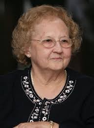 Lillian Hendrickson's Instagram, Twitter & Facebook