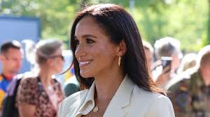 Laut ihrer Hairstylistin: So gelingt Meghan Markles Espresso Brünette